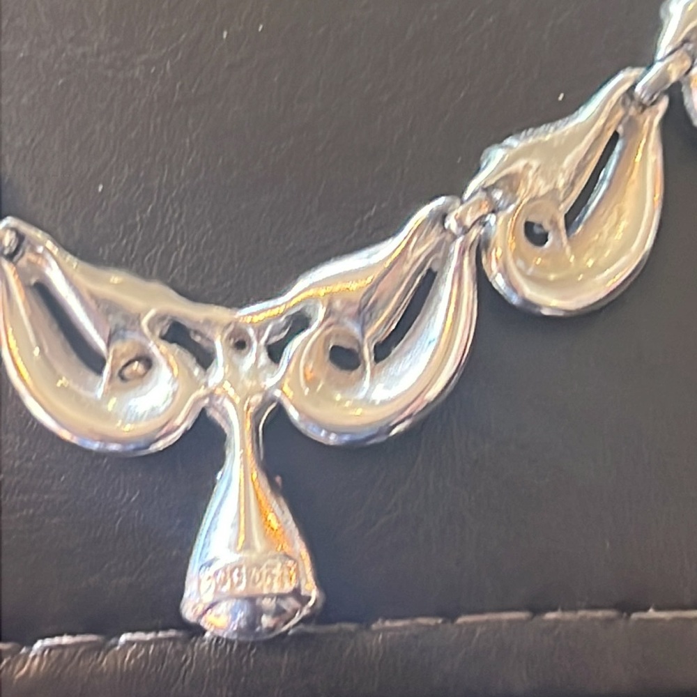 Beautiful necklace - Picture 4 of 4